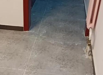 九龙瓷砖空鼓维修公司分享下九龙地砖空鼓了怎么办